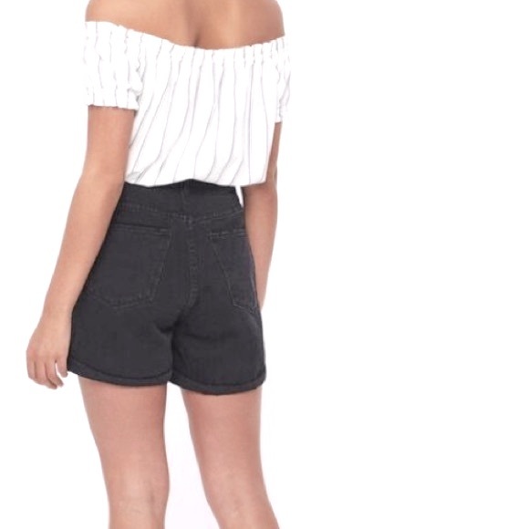Vero Moda Nineteen High Waist Loose Shorts - Picture 4 of 10